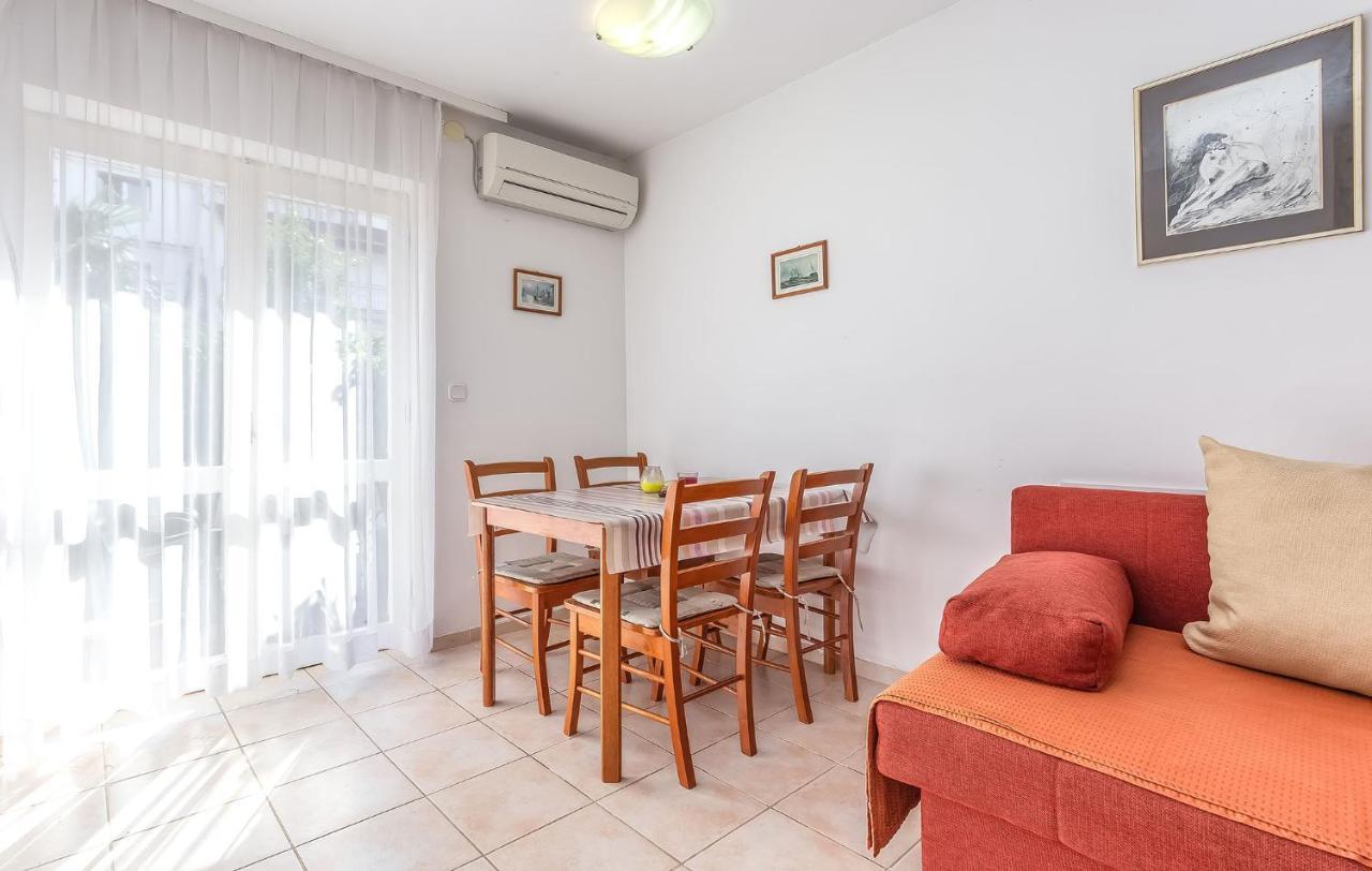 Dubravka Apartment Porec Bagian luar foto