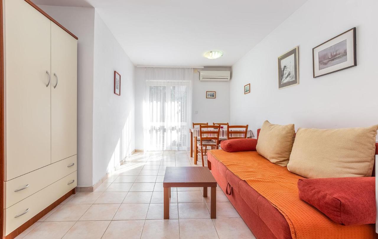 Dubravka Apartment Porec Bagian luar foto